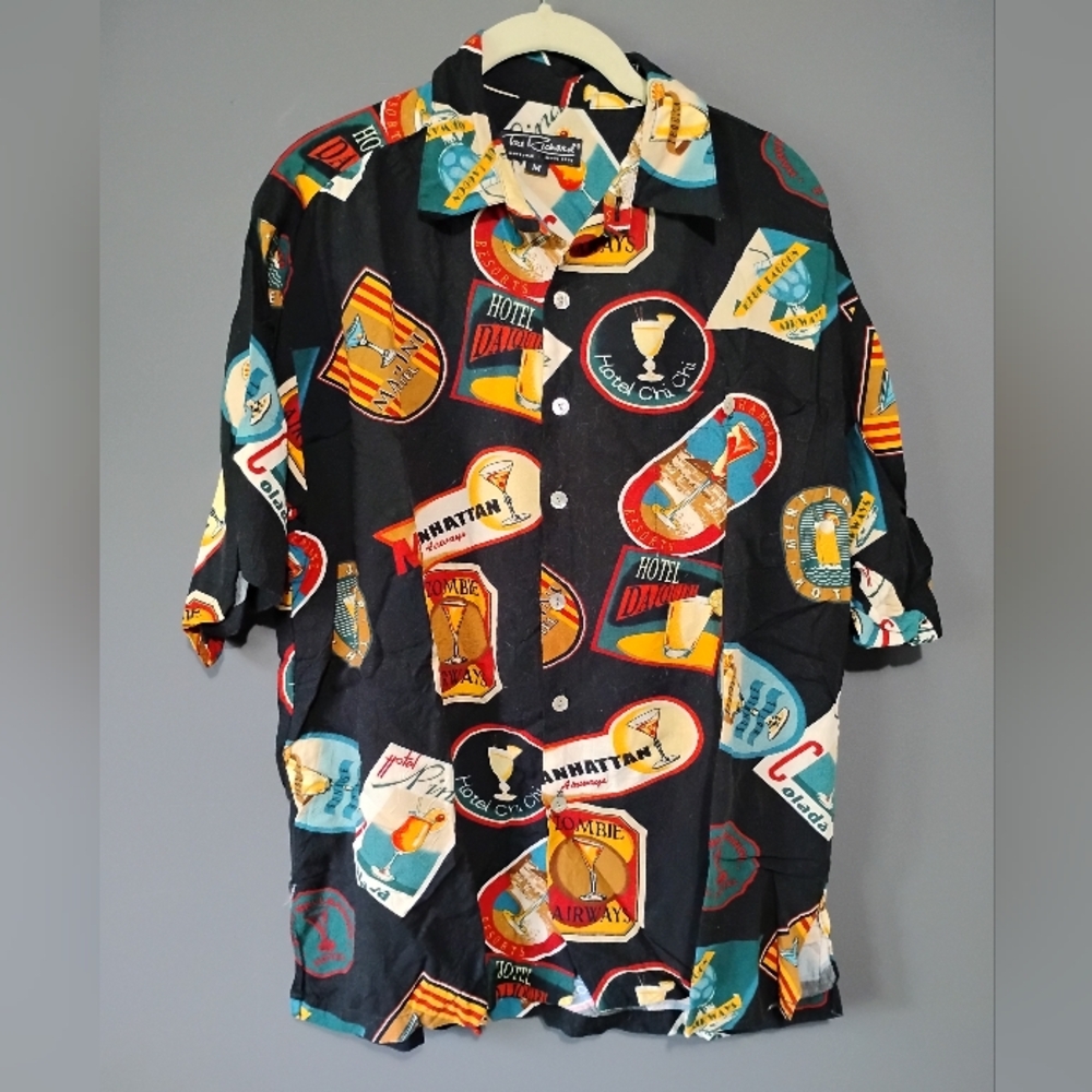 Men's Hawaiian Shirt Tori Richard Size Medium Vintage 90s Casual Unique Unisex